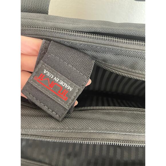 Tumi Alpha Expandalble Briefcase Black Canvas Laptop Bag 17\